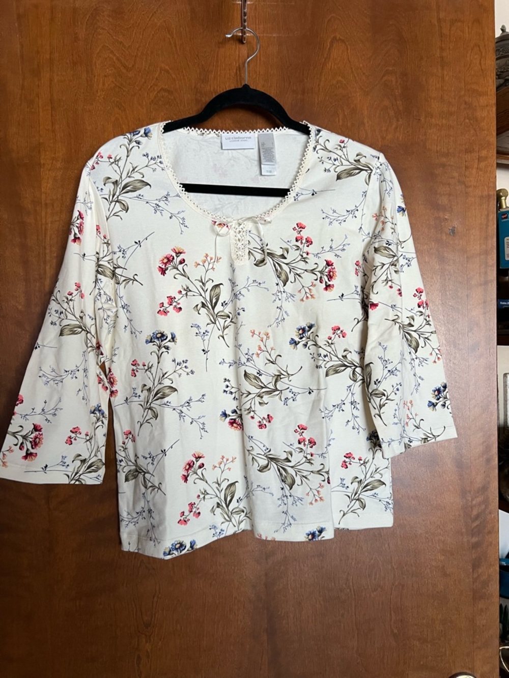 Liz Claiborne Cream Floral Lace-Trim Tunic Top